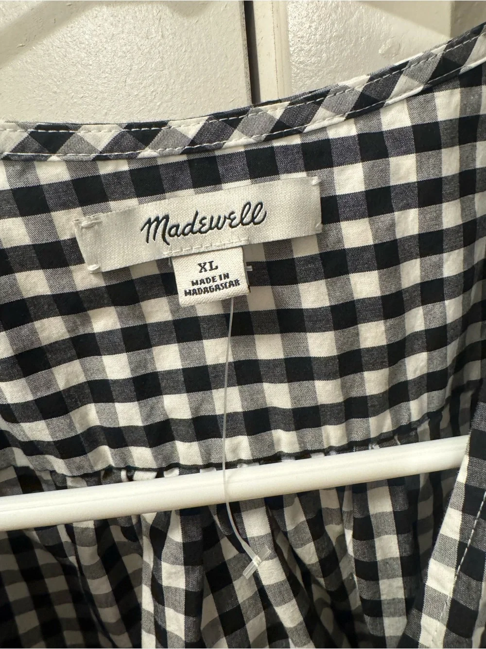 Madewell Black & White Gingham V-Neck Puff Sleeve Cropped Top